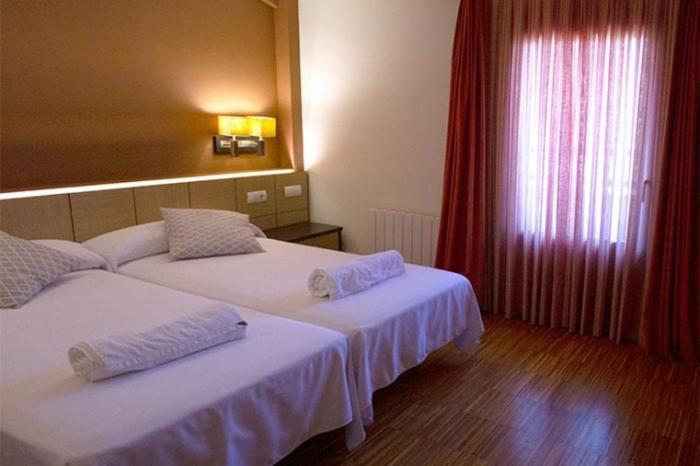 Hotel Valle De Turtzioz エクステリア 写真